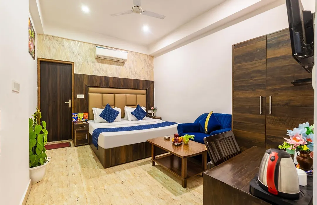Hotel Apple Tree By Hotel Kiara - Near Mahipalpur Market-1
